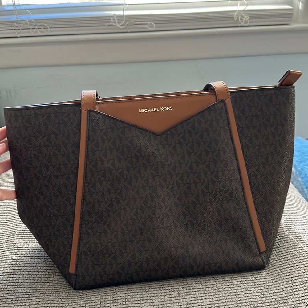 Michael Kors logo purse